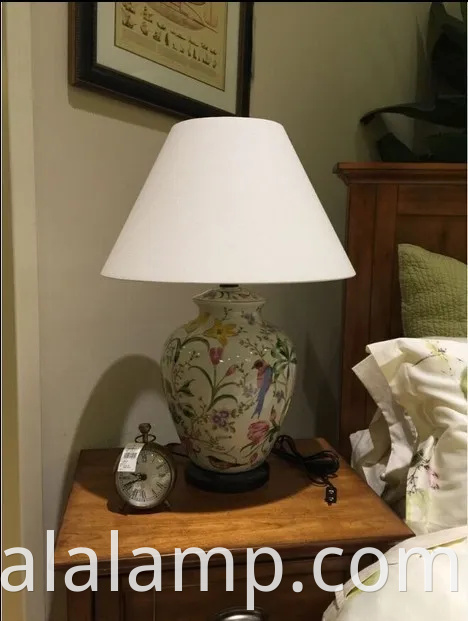 Lâmpada de cerâmica floral de coral requintada para decoração de casa elegante